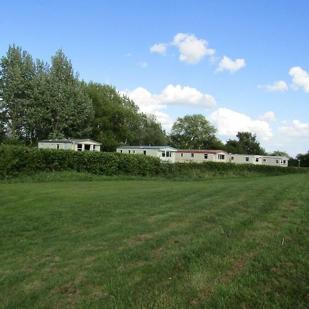 Fenlake Holiday Accommodation Metheringham Eksteriør billede