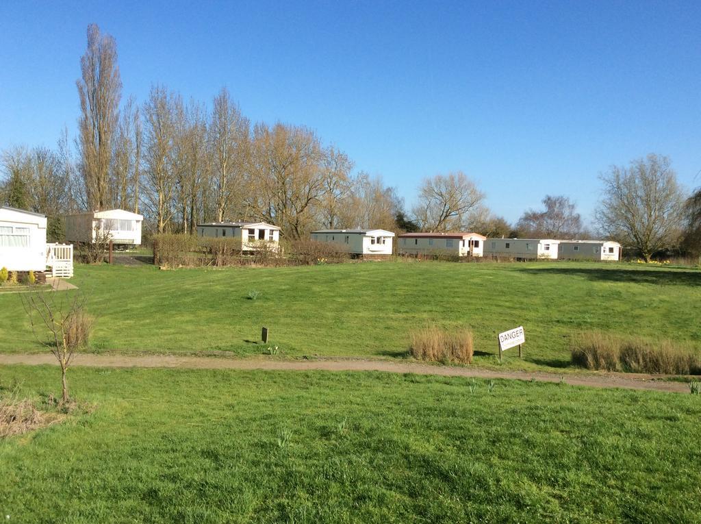Fenlake Holiday Accommodation Metheringham Eksteriør billede