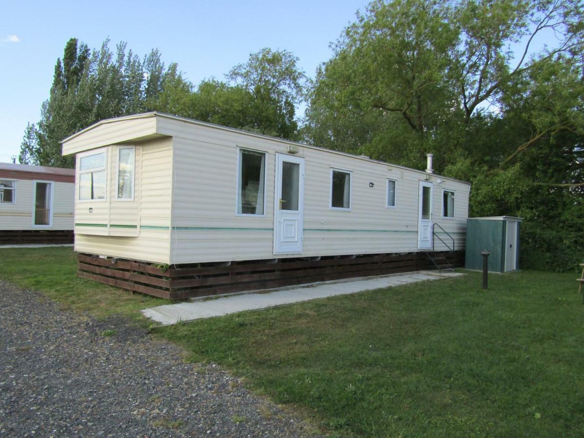 Fenlake Holiday Accommodation Metheringham Eksteriør billede