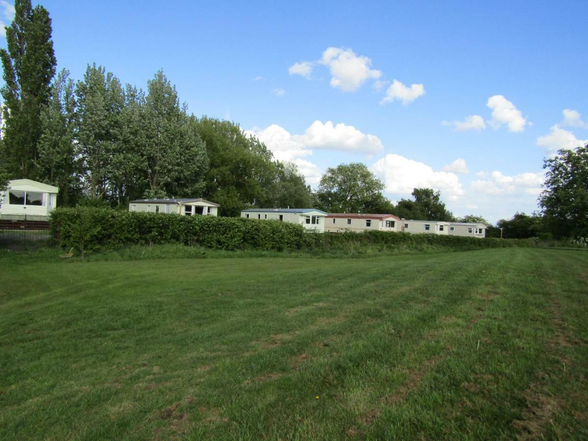 Fenlake Holiday Accommodation Metheringham Eksteriør billede